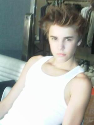 justin bieber new pictures. justin bieber new hair 2011